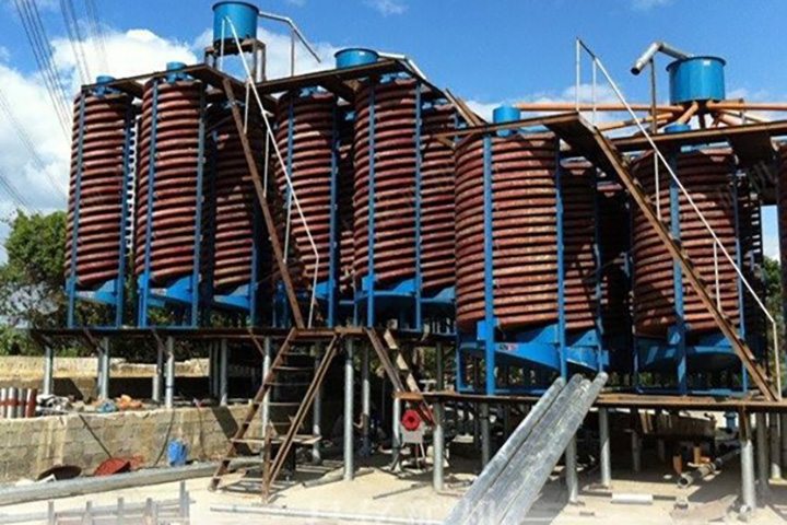 Spiral chute